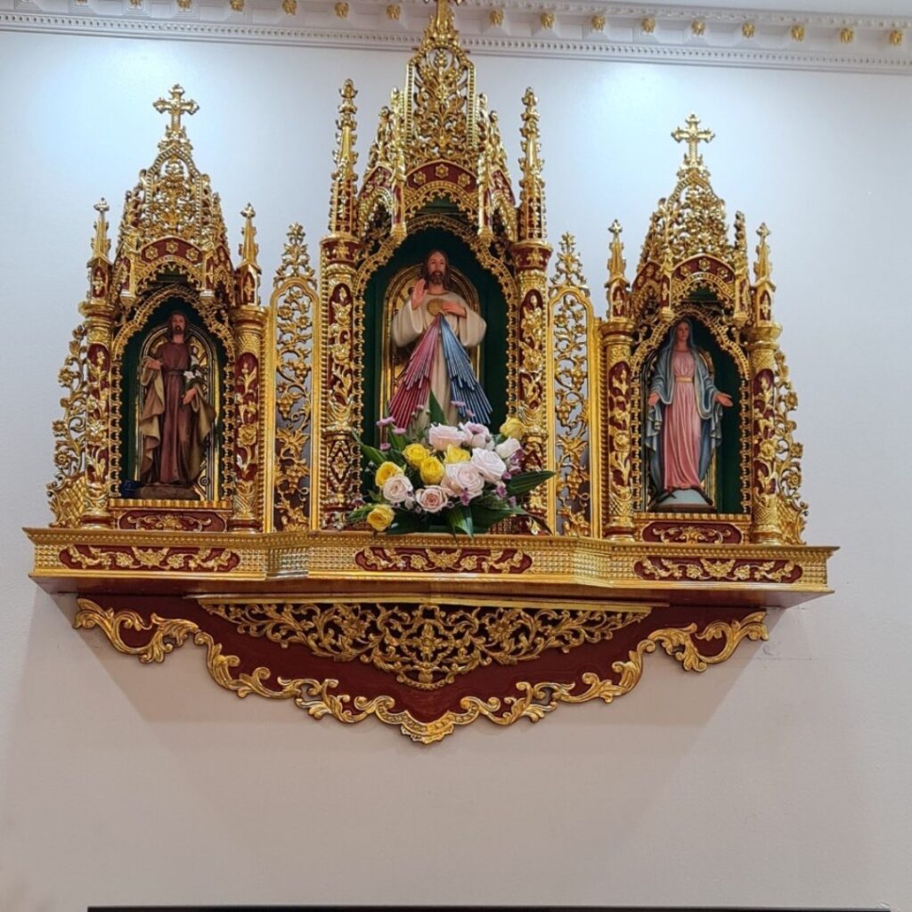 Bàn thờ Chúa phòng khách Bàn thờ Chúa và bàn thờ gia tiên Thiết kế bàn thờ Chúa trong phòng khách Thiết kế bàn thờ Công giáo bàn thờ chúa - mẫu đương đại Trang trí bàn thờ gia tiên Công giáo Bàn thờ Chúa phòng khách bàn thờ chúa - mẫu đương đại Bàn thờ Chúa và bàn thờ gia tiên Thiết kế bàn thờ Chúa trong phòng khách Tượng bàn thờ Chúa Kích thước bàn thờ Công Giáo BECONI hà nội tphcm sài gòn đồng nai