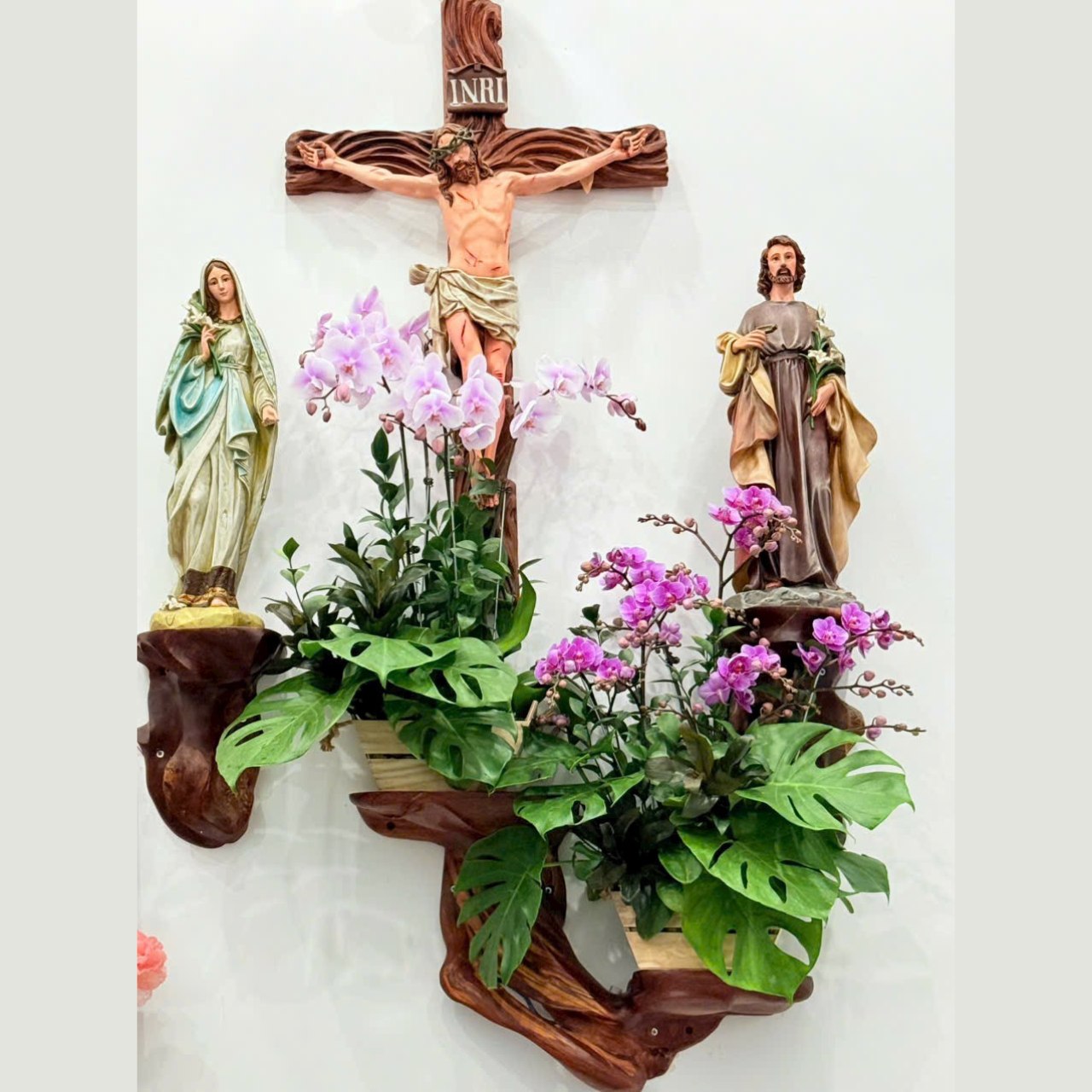 Bàn Thờ Công Giáo phòng khách gia đình, tượng 60 cm
