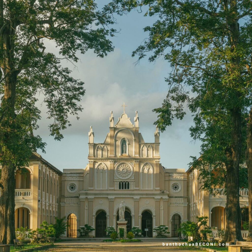 Tiểu Chủng Viện Làng Sông