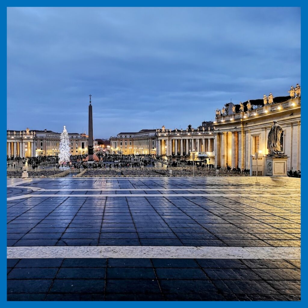 Vương cung thánh đường Thánh Phêrô- Basilica Sancti Petri-ở giữa lòng Vatican City là Nhà Thờ Công Giáo lớn nhất thế giới