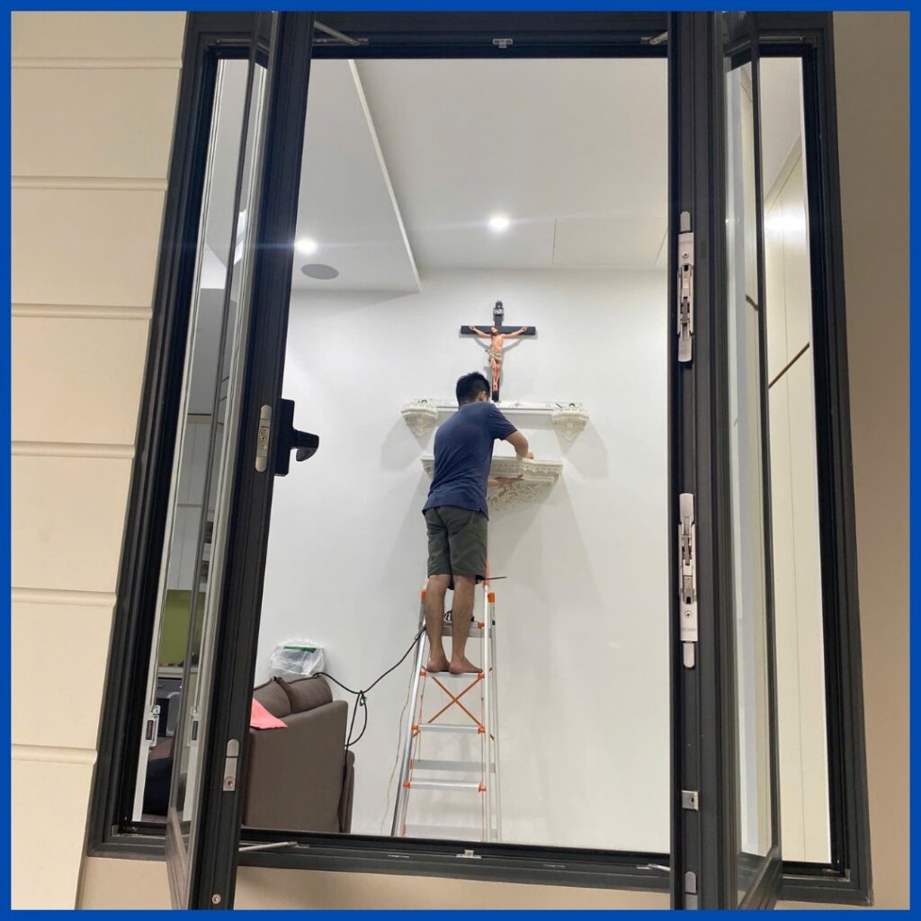 bàn thờ công giáo treo tường Bàn thờ Chúa phòng khách Thiết kế bàn thờ Chúa trong phòng khách Bàn thờ Chúa và bàn thờ gia tiên Thiết kế bàn thờ Công giáo Bàn thờ Công Giáo bàn thờ chúa - mẫu đương đại
