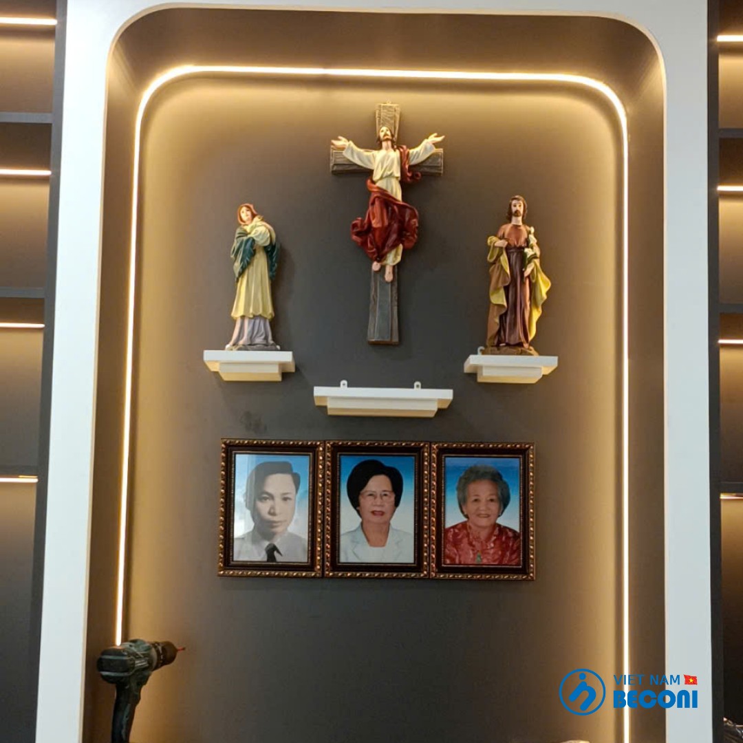Bàn Thờ Công Giáo phòng khách gia đình TPHCM - tượng 3 tấc